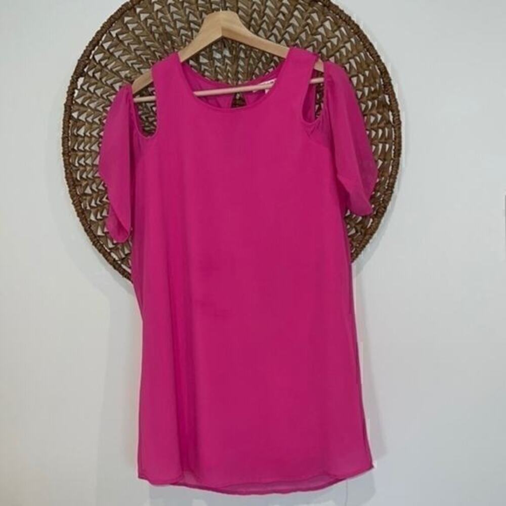 Miami hot pink cold shoulder dress size small